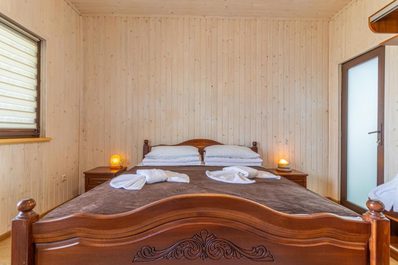 Praha Hotel Solotvyno Eksteriør billede